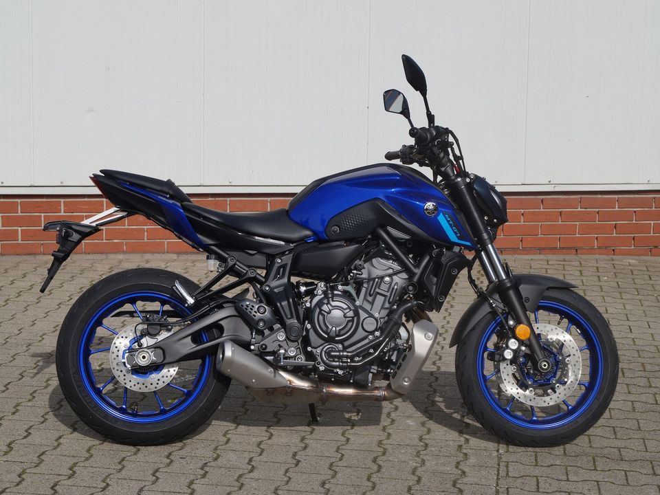 Yamaha MT-07 2023 Icon Blue Aktionpreis in Versen