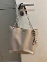 Handtasche guess Berlin - Wilmersdorf Vorschau