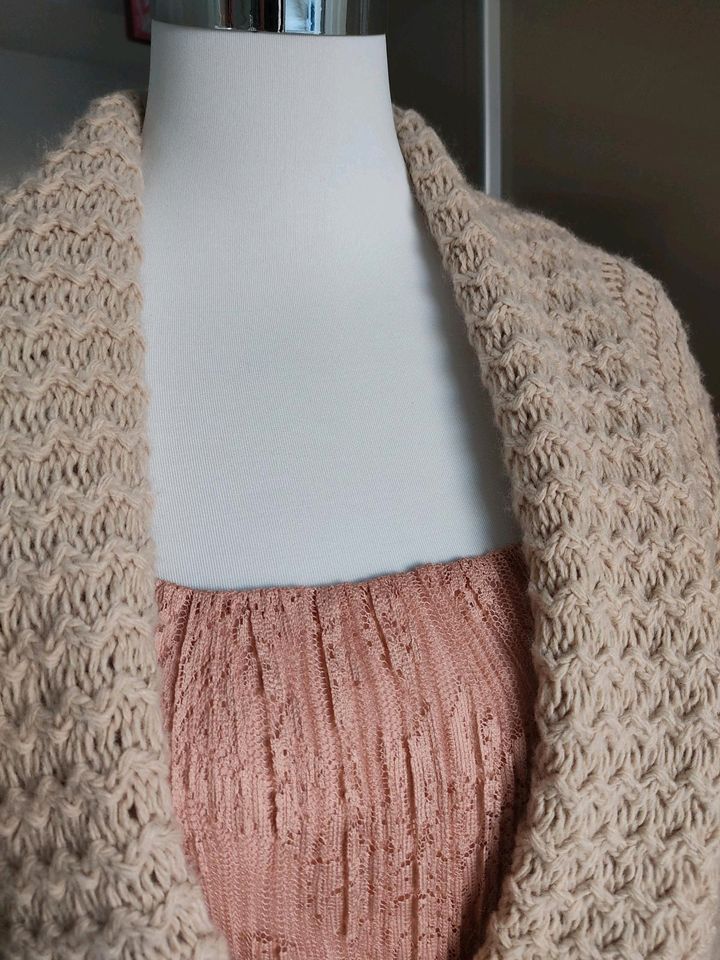 Strickjacke EDC Esprit M 38 beige Creme warm Knop Strick in Berlin