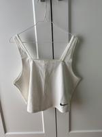 Nike Top cropped Shirt mit Logo in Gr. L Hessen - Hanau Vorschau