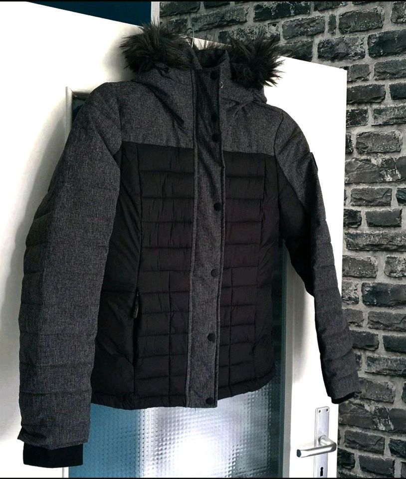 Superdry Fuji Outdoor Jacke Winterjacke schwarz grau 36 S wie neu in Hamburg