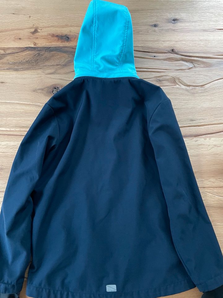 Softshell Jacke von S. Oliver; Größe 140; blau/hellblau in Plön 