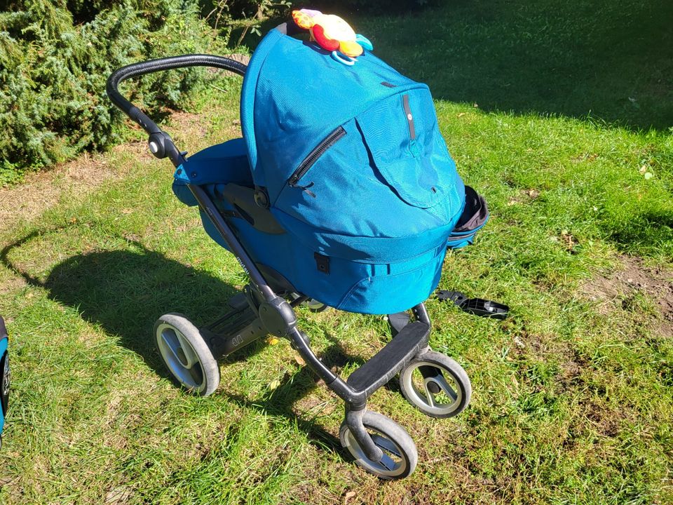 Mutsy Evo Kinderwagen mit Babyschale und Sportaufsatz in Schwichtenberg