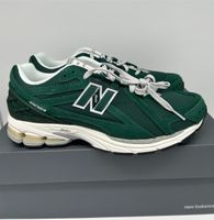 New Balance 1906 Sneaker Gr. 45,5 NEU Nightwatch Green Aachen - Aachen-Mitte Vorschau