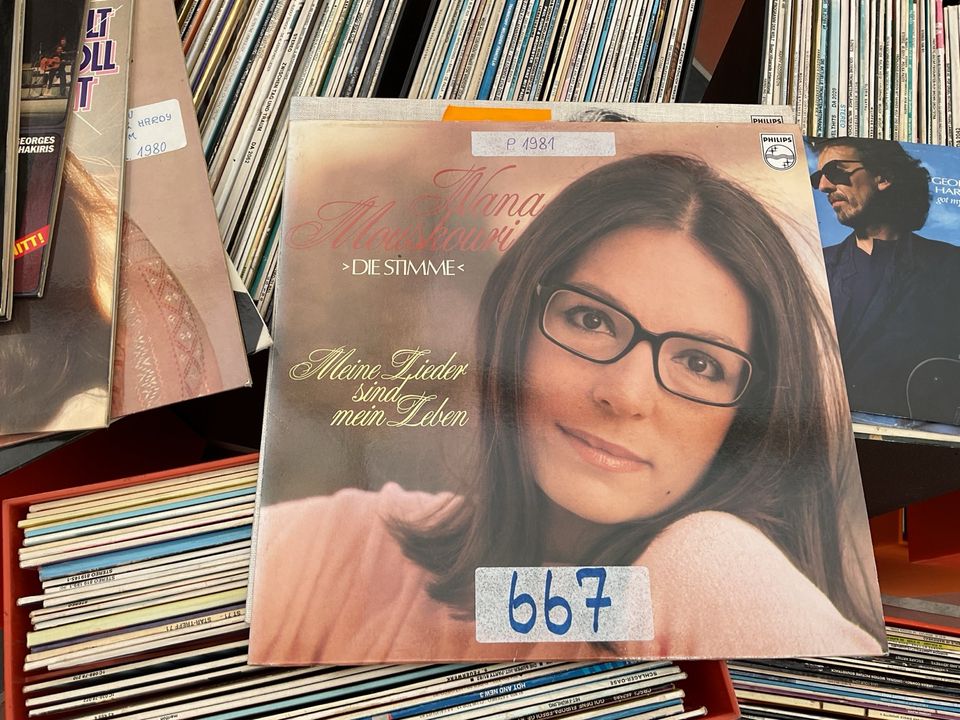 LPs Nana Mouskouri in Hamburg