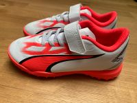 Fußball Schuhe 30 Puma Kinderschuhe pink weiß Sportschuhe Sport Brandenburg - Brandenburg an der Havel Vorschau