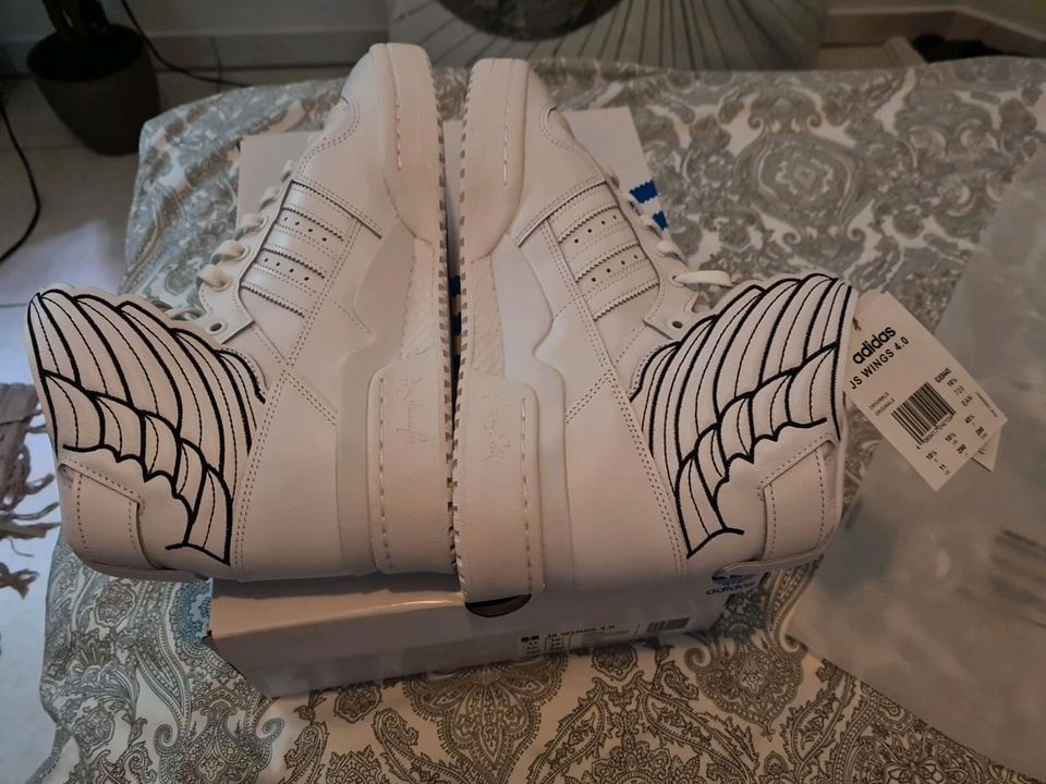 Adidas Wings 4.0 x Jeremy Scott Cloud White 2022 | EU 45 1/3 in Stuttgart