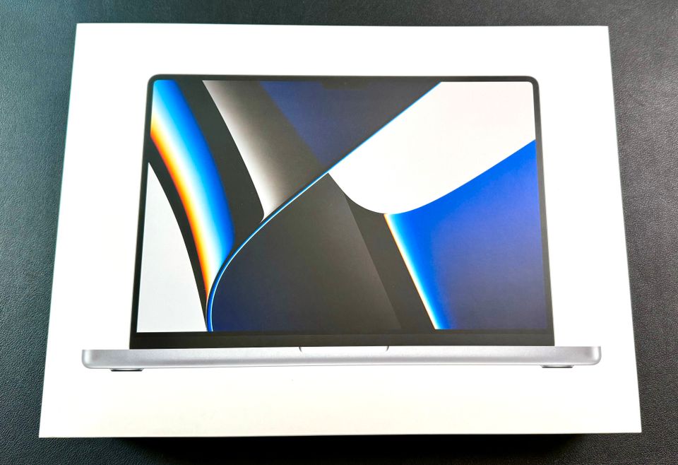 MacBook Pro 14“ M1 Pro 10C CPU/16C GPU/32GB/1TB Silber WIE NEU in Frankfurt am Main