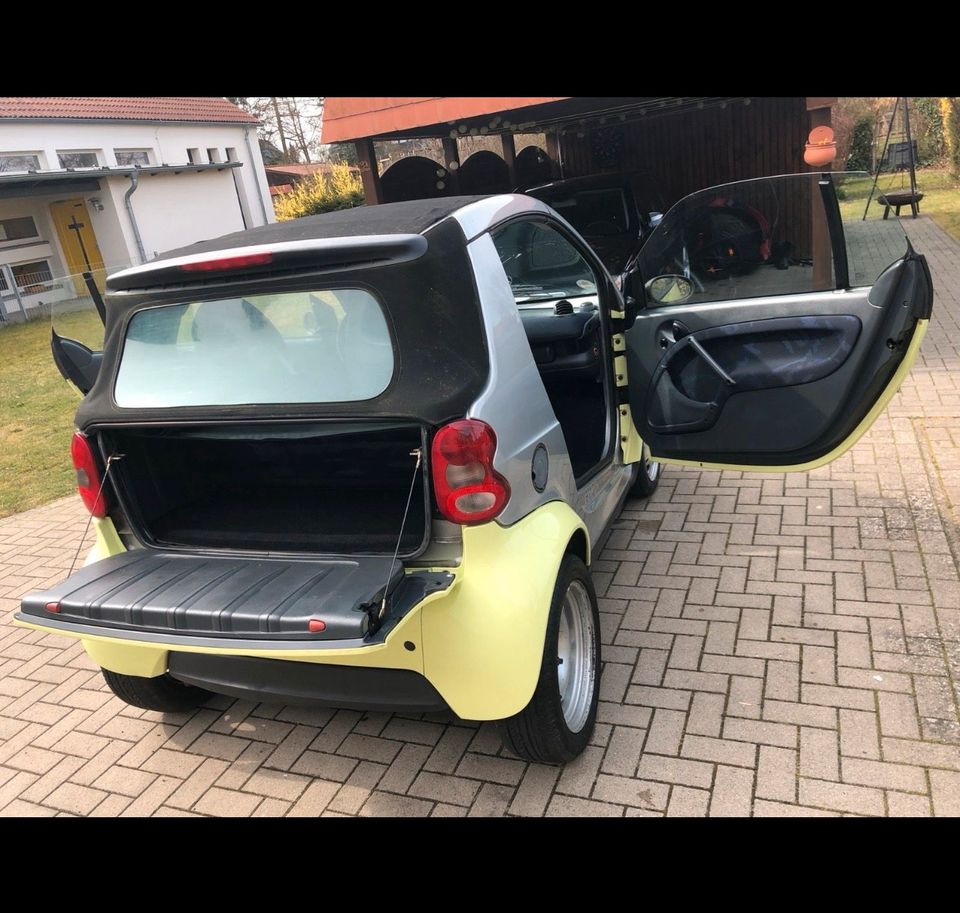 Smart Fortwo Kabrio mit neu tuv Verkauf oder tauschen in Friedrichshafen
