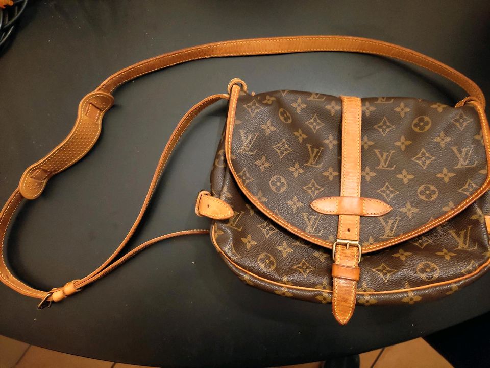 Louis Vuitton Saumur 30 Handtasche Tasche in Bönningstedt