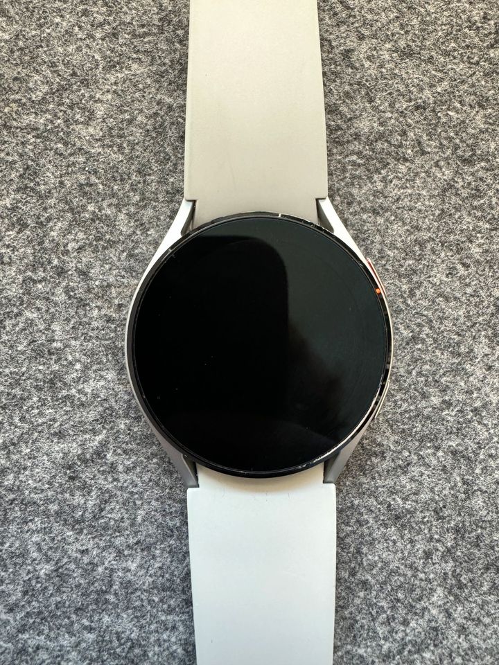 Samsung Galaxy Watch 4 - OVP - Ladekabel in Rheine