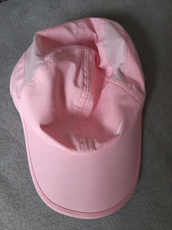 Nike Base cap leichter Stoff in Rosa in Darmstadt