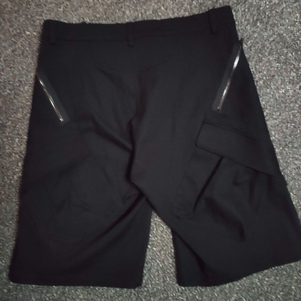 MOSCHINO Cargo Herren Shorts Bermudas schwarz 50 M L neu in Saarbrücken