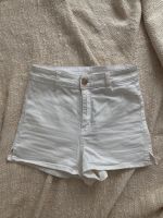 Schicke H&M Shorts Weiß kurze Hose XS old money style Hessen - Ebsdorfergrund Vorschau