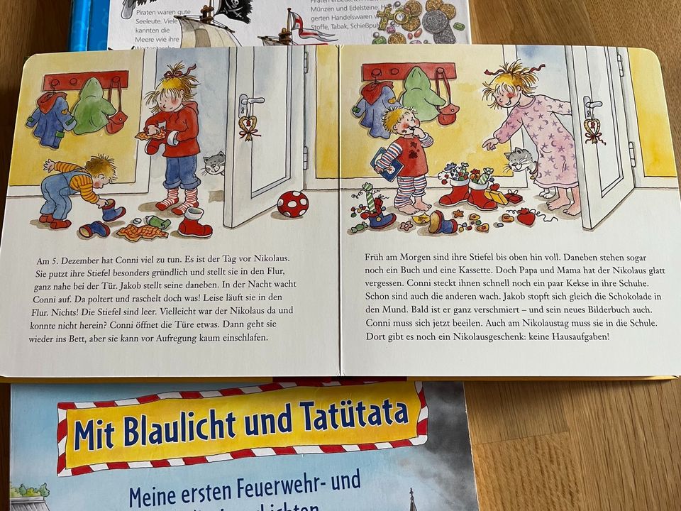 Kinderbücher Wieso weshalb warum Piraten Blaulicht Feuerwehr in Pfinztal