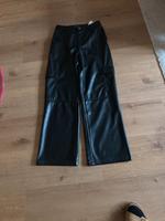 Lederimitat Hose Stradivarius, Gr. 38 Hessen - Haiger Vorschau
