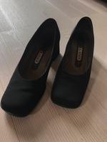 Schwarze Schuhe Pumps Peter Kaiser Gr. 35,5 Gr. 3 Hessen - Idstein Vorschau