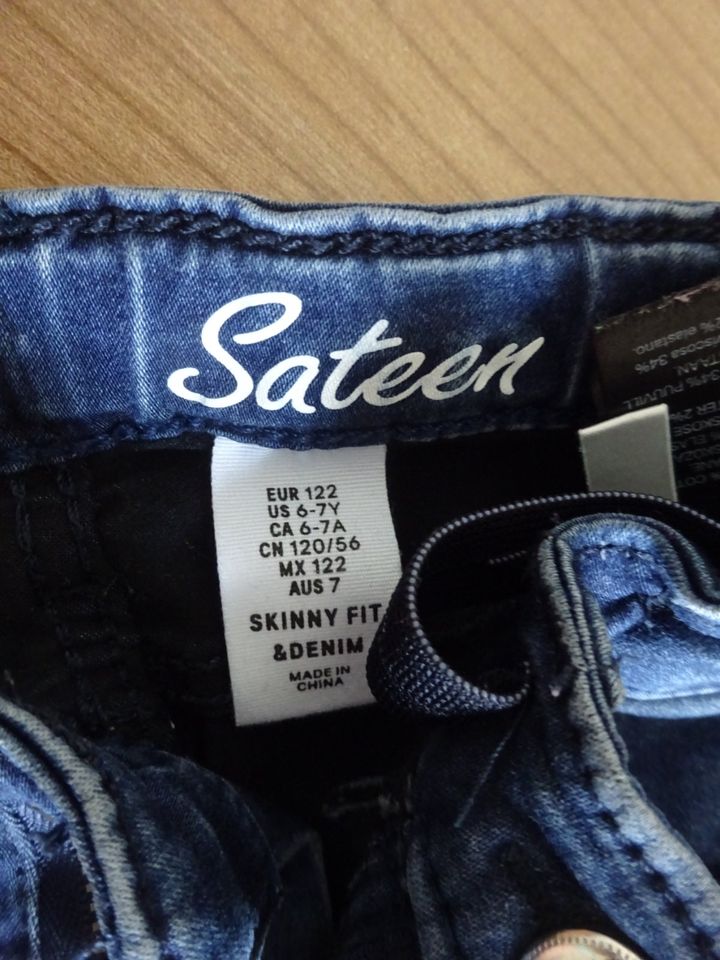 Jeans Größe 122 = 4,00€ in Visbek