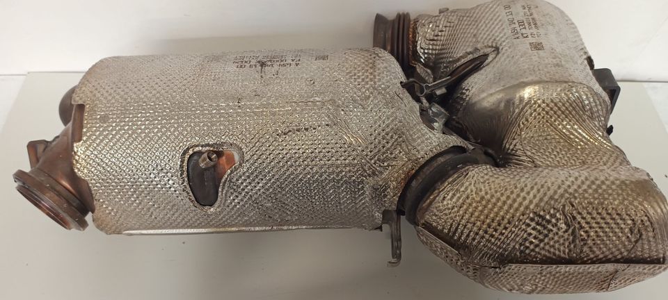 Mercedes E KLASSE W213 205 Diesel Partikelfilter DPF A6541401300 in Pulheim