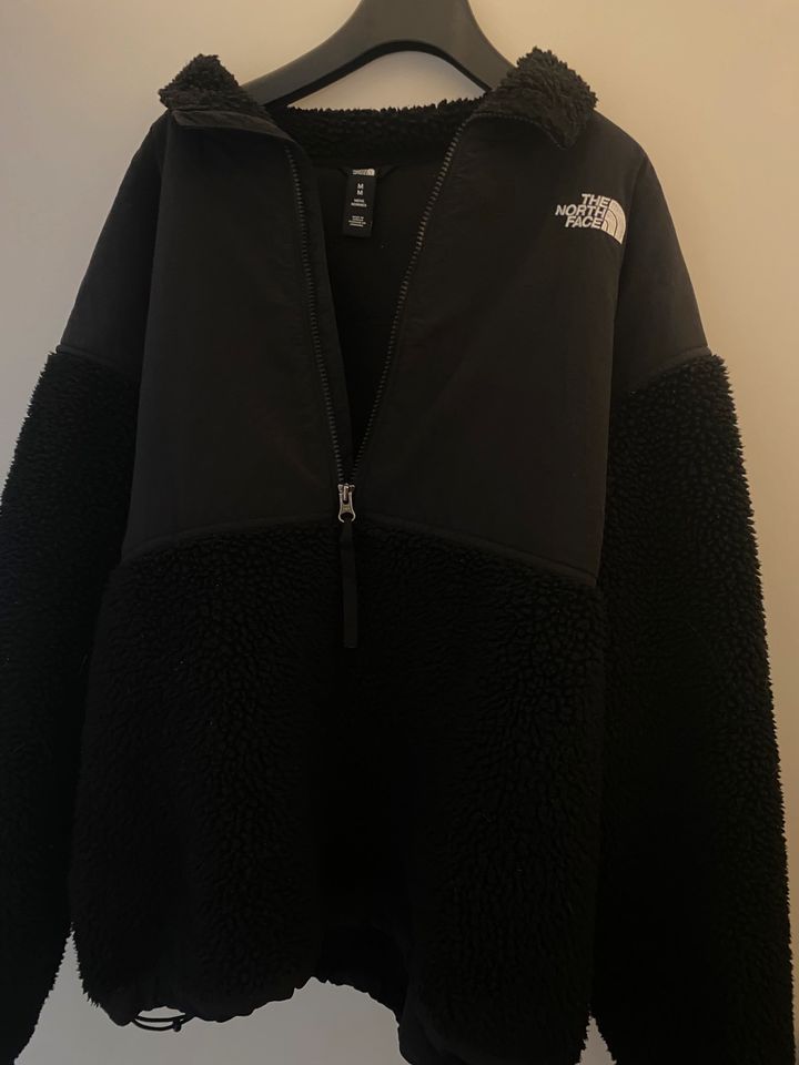 The North Face Jacke/Hoodie/Zipper in Wuppertal