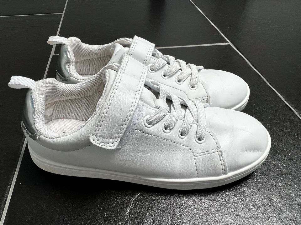 Kinder Mädchen Schuhe Sneaker weiß von H&M Größe 31 in Rheinland-Pfalz -  Bad Kreuznach | Gebrauchte Kinderschuhe Größe 31 kaufen | eBay  Kleinanzeigen ist jetzt Kleinanzeigen