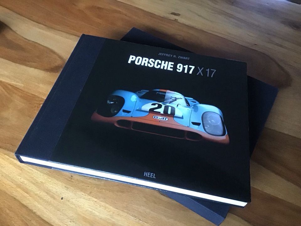 2 Porsche Bücher Zwart in Rellingen