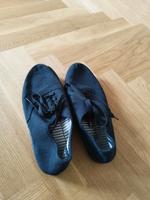 Sneaker schwarz 40 Dresden - Dresden-Plauen Vorschau