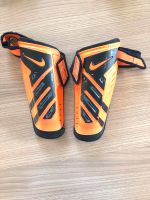 Nike Schienbeinschoner Kinder schwarz orange Bayern - Thalmässing Vorschau