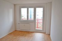 Bezug sofort möglich! sanierte 3-Raum-Wohnung mit Aufzug, Badewanne, Balkon und PKW-Stellplatz! Sachsen-Anhalt - Sangerhausen Vorschau