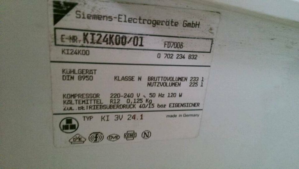 Siemens KI24K00/01  FD 7006 Kühlschrank Inventar in Weinolsheim