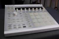 MASCHINE MK2 White + Software + Halcyon Sky Expansion Duisburg - Duisburg-Mitte Vorschau