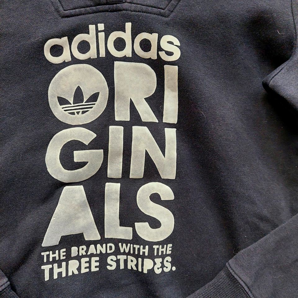 ADIDAS Sweatshirt Hoodie 38 schwarz in Mainleus