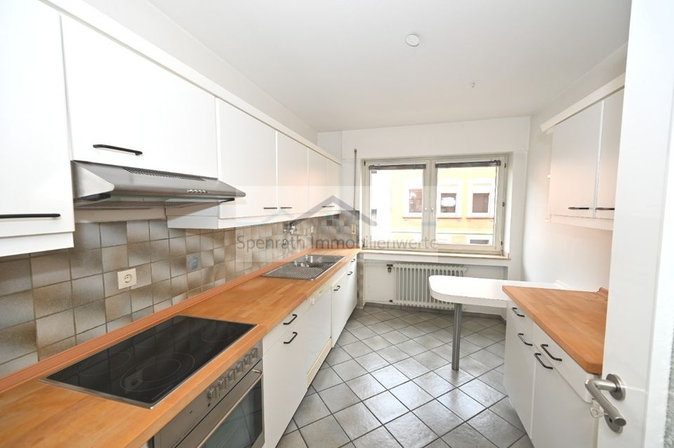 Provisionsfreie Schöne 4 Zimmer Wohnung , Balkon, Garage ,in Zentrumsnaher Lage. in Düren