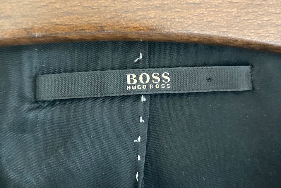 Hugo Boss Blazer anthrazit Schurwolle 40 L in Hannover