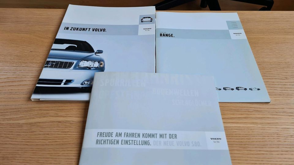 VOLVO S80 + Volvo Range Broschüre / Katalog / Prospekt 2003 in Pattensen