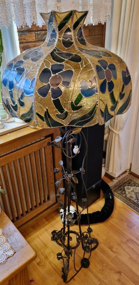 Stehlampe Tiffany Style schmiedeeiserne Rosen vintage Retro in Essen