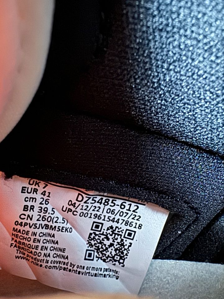 Nike Air Jordan 1 Chicago Lost & Found EU 41 in Berlin