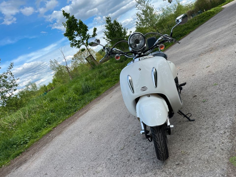 YIYING YY50QT-21 Motorroler & Scooter in Marl