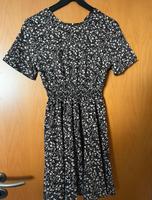 Kleid mit Blumen Hessen - Malsfeld Vorschau