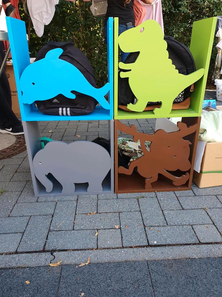Kinderzimmer Regale Dinosaurier Affe Delfin Elefant 4 Regale in Stolberg (Rhld)