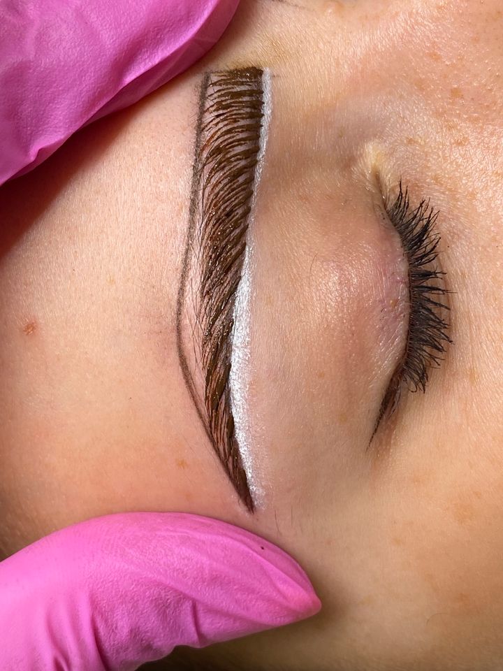 Microblading Modelle Kostenlos - DÜSSELDORF in Düsseldorf