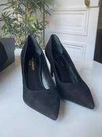 YSL Pumps 80 Schwarz – Neu – mit Box & Dustbag – 8 cm Absatz Stuttgart - Stuttgart-West Vorschau