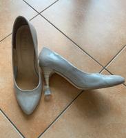 Esprit High Heels Pumps 9cm beige/ rosé Gr. 40 NEU!! Sachsen - Radebeul Vorschau