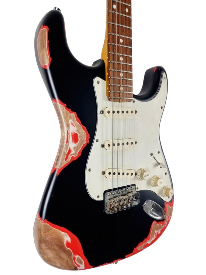 MJT Stratocaster mit Kloppmann 1954 Pickups Black over Red Relic in Linsengericht