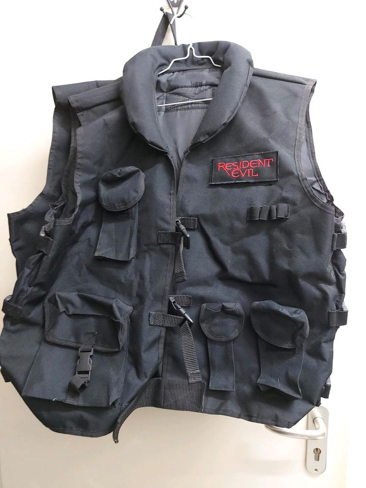 Weste Merchandise Resident Evil Film 2002 in Schleswig-Holstein - Kiel |  eBay Kleinanzeigen ist jetzt Kleinanzeigen