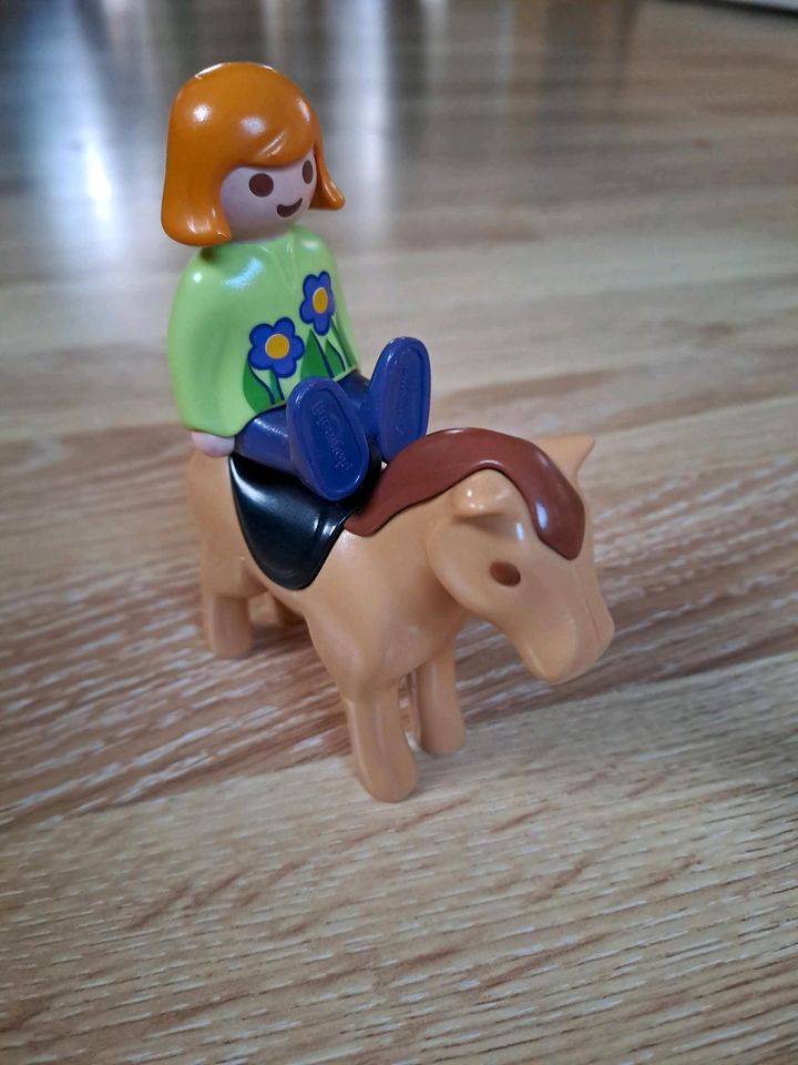 Playmobil 123 Frau mit Pferd in Löhne