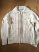 Strickjacke mit Zopfmuster Bayern - Winkelhaid Vorschau