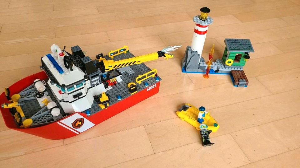 Lego 60109 City Leuchtturm & Löschschiff Feuerwehrschiff, mit OVP in Dillenburg