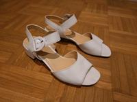 Sandalen weiß Gabor Brautschuhe Gr. 7 / 40,5 Nordrhein-Westfalen - Bocholt Vorschau