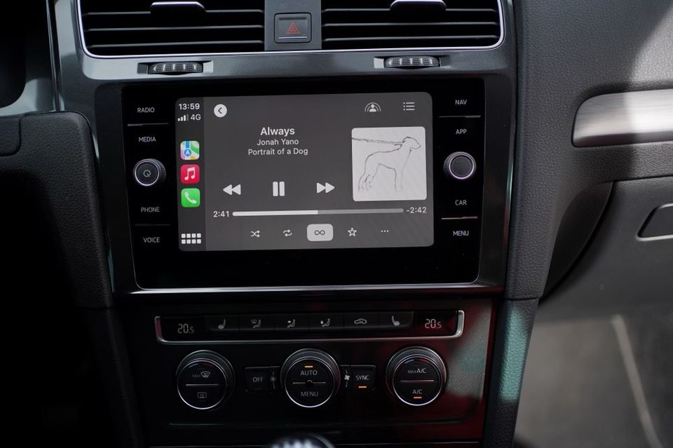 Golf 7 Facelift CarPlay ACC Parksensoren dynaudio in Köln